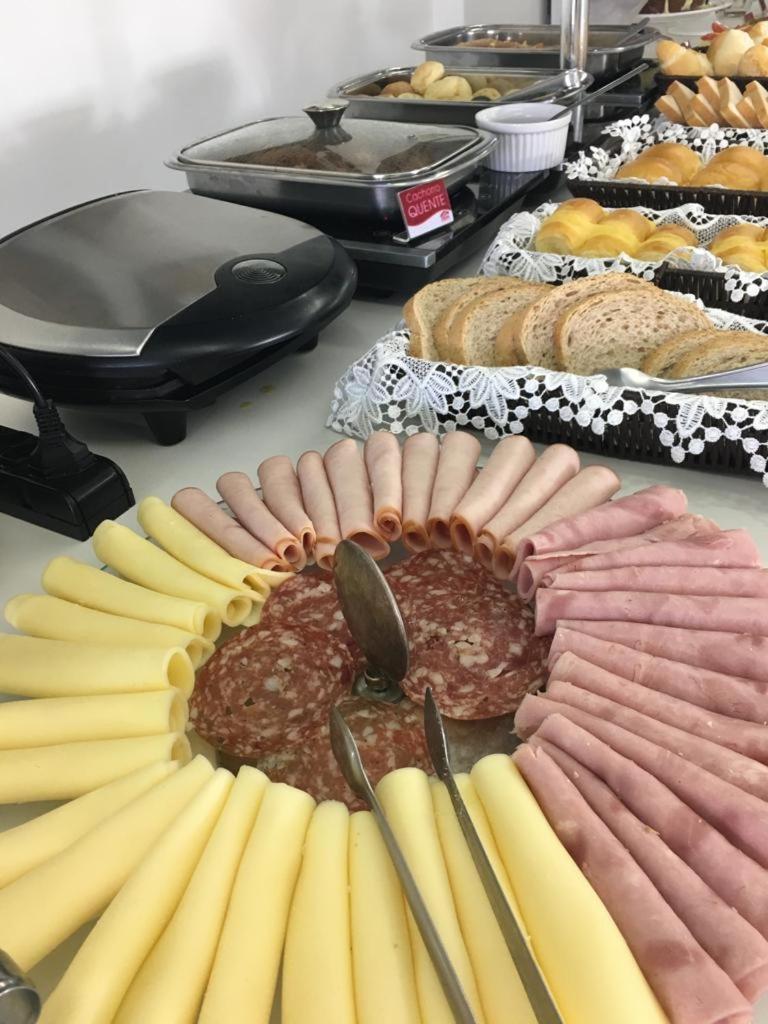 Hotel Caicara Bistro E Eventos Ltda Itaperuna Esterno foto